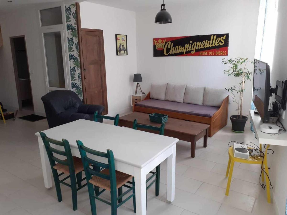 Villa Grand T3 Calme Et Lumineux 4-6 Personnes Moux Esterno foto